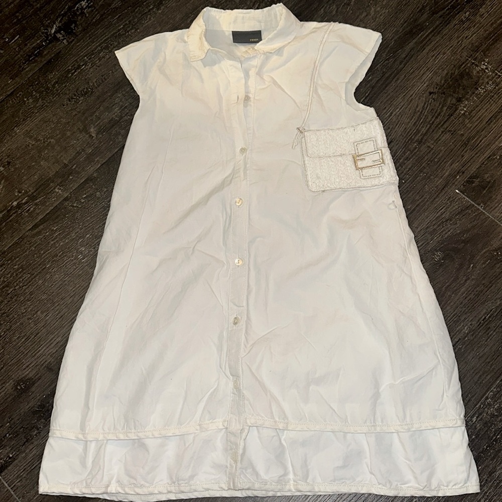This is A White & Gold Fendi Dress size 6 for Girls